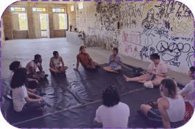Roda de diálogo entre es membres